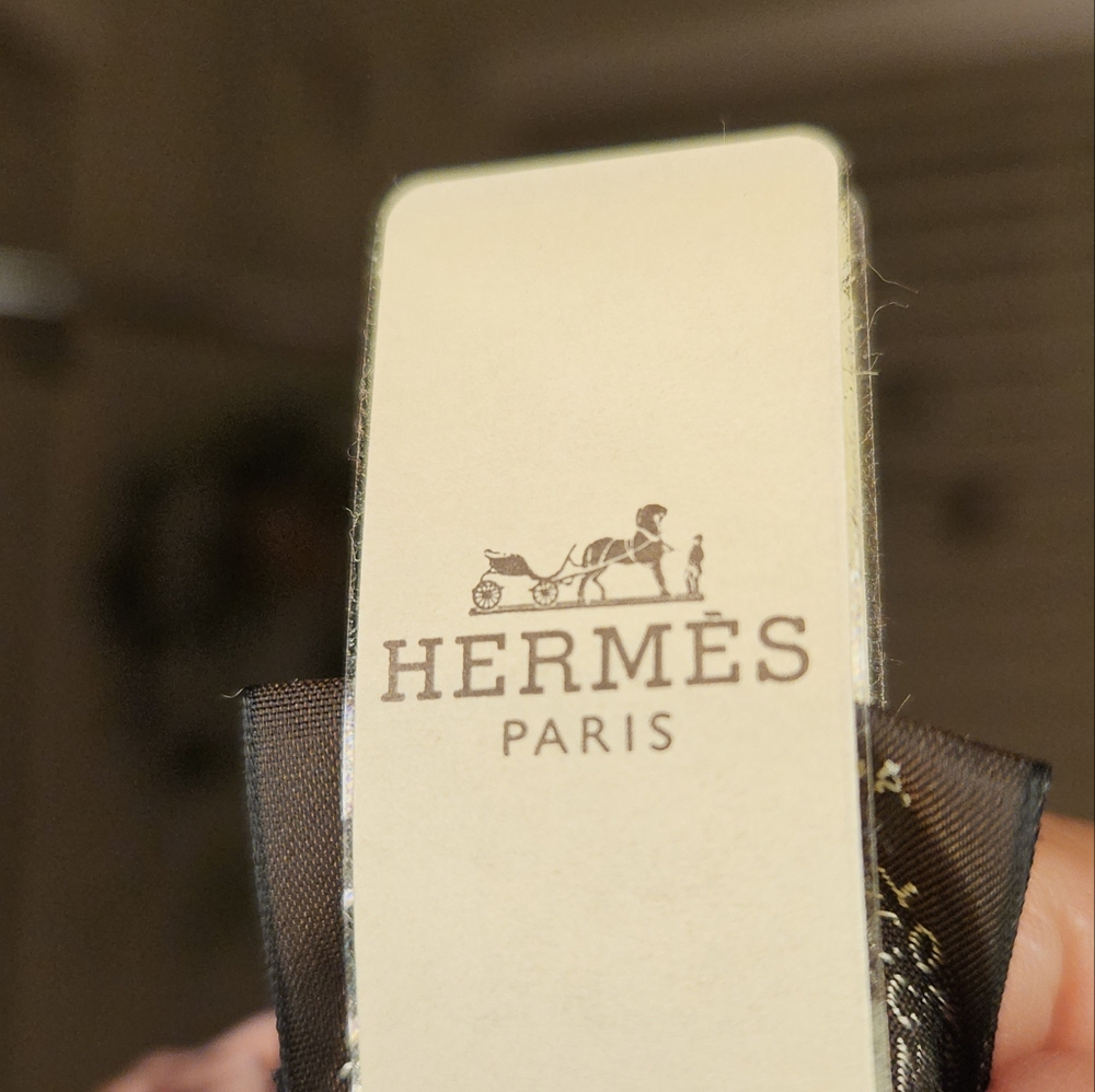 Hermes Jeu des Omnibus et Dames Blanches Silk Scarf - Picture 15 of 15